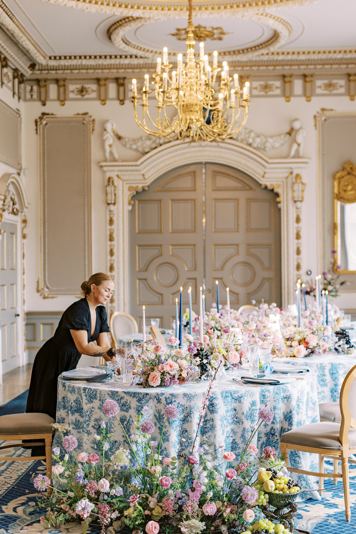 lilys toile blue