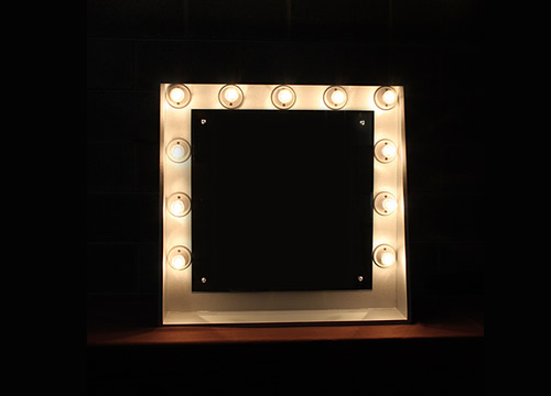Table Top Hollywood Light Bulb Mirror
